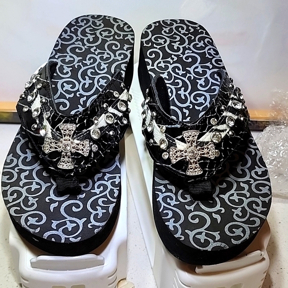 Casual Comfort Wedge Flip-flops - Picture 1 of 10